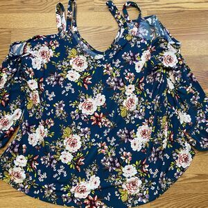 Torrid Blouse Women's Size 5XL Cold Shoulder Long Sleeve Floral Top Stretch EUC